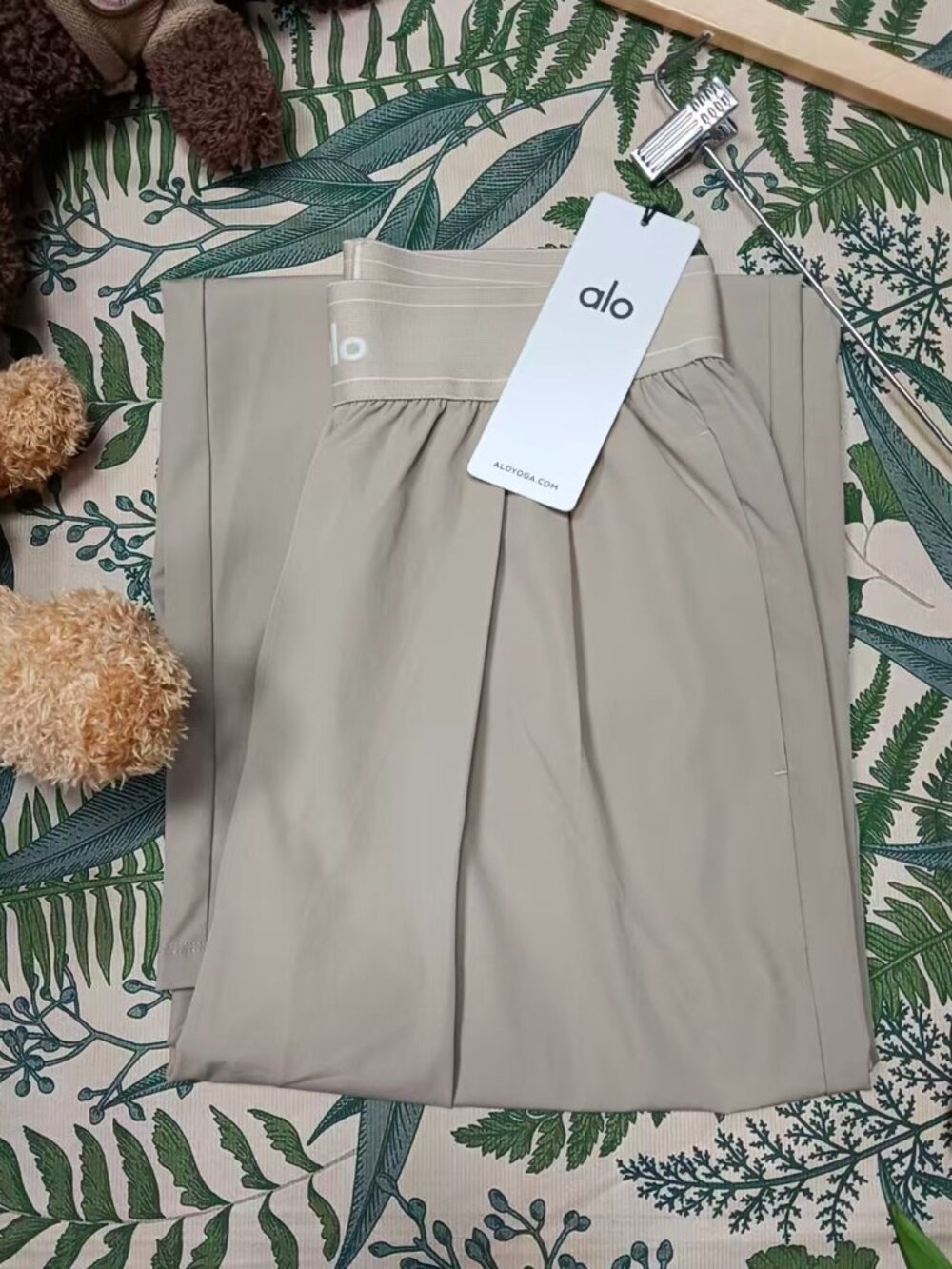 Alo Yoga 🤩Suit Up Gravel Trouser(Regular)👑 Comfy & Versatile Wide Leg Pants - Picture 6 of 9
